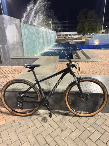 Cannondale aro 29 - Freio a disco - Estilo premium - R$ 2.900