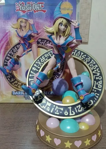 Figure estatueta maga negra Yu-Gi-Oh pastel edition
