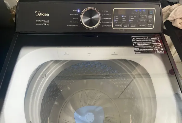 Máquina de lavar roupa Midea 12kg