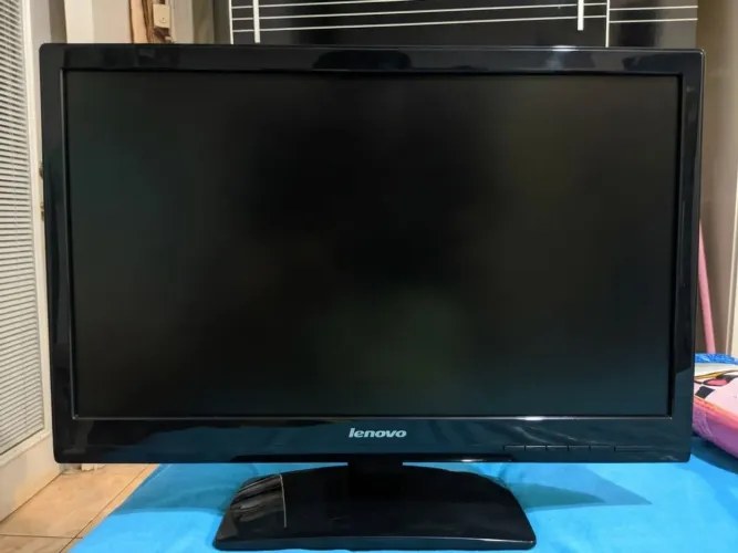 Monitor Lenovo 20P