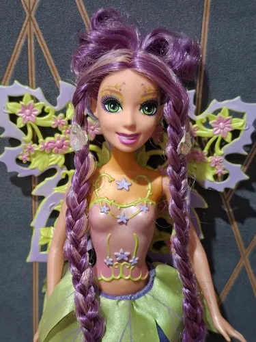 Barbie fada glee roxa