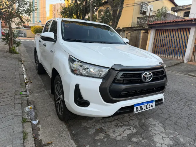 Toyota Hilux CD 4X4 2.8 Diesel Mec. 2022