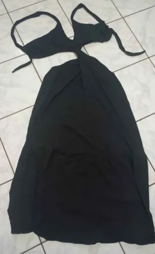 Vestido longo vazado de amarração nas costas