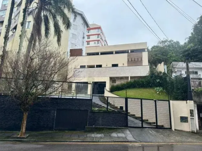 Locação | Loja Comercial de 23 m² com 2 vagas - Coqueiros, em Florianópolis.