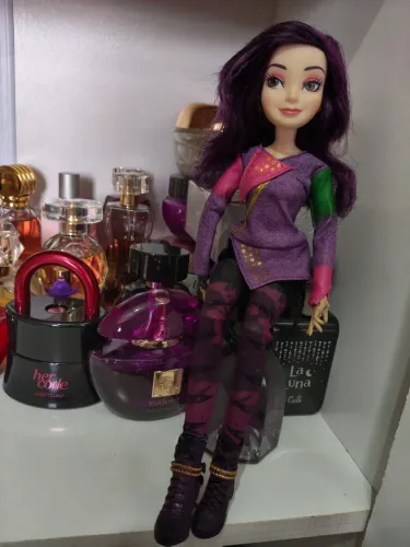 Boneca Descendentes Mal