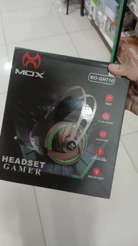 Headset gamer Com com limpo e led rgb e entrada usb