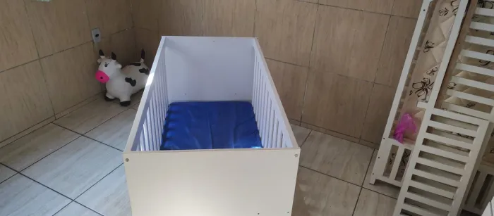 Berço infantil semi novo