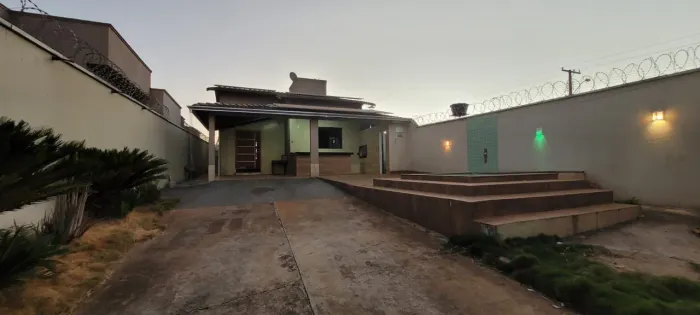 Casa térrea no Alto do Vale