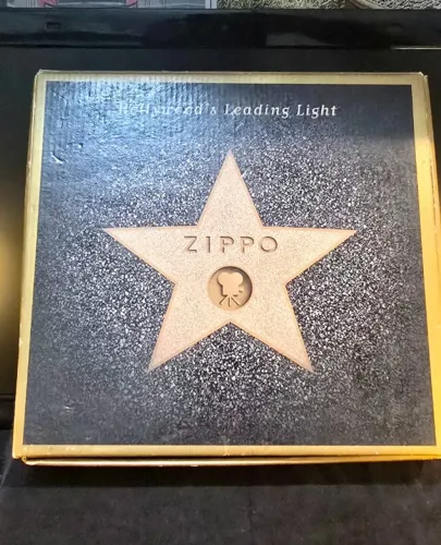 Zippo Coty 2001 - Hollywood's Leading Light