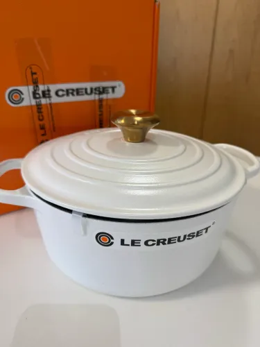 Le Creuset Signature 24 cm  Cotton Pegador Dourado