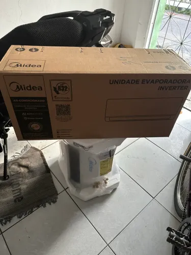 Ar mídeia 9000 btus invert lacrado 