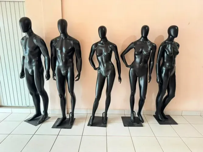 Manequins para loja de roupa, 3 unidades femininas e 2 masculinas