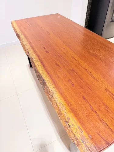 Mesa em Madeira Maciça (Angelim Pedra) - 160x68cm