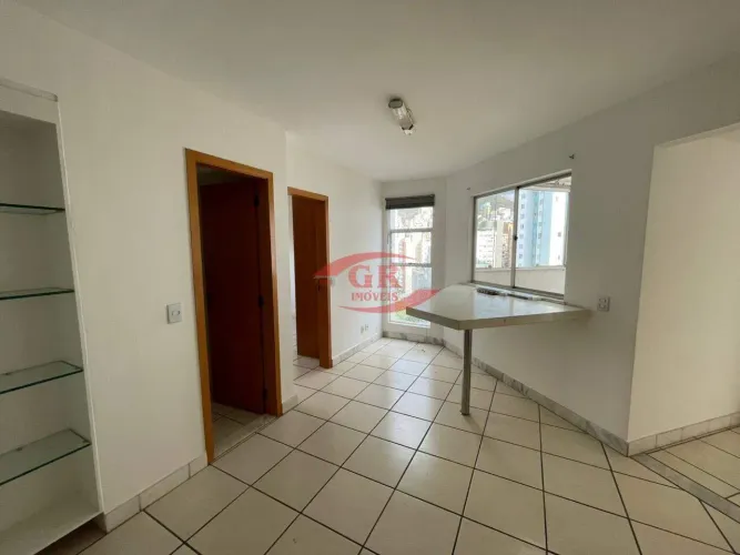 Cobertura residencial no Buritis, BH: 2 suítes, 3 banheiros e 2 vagas