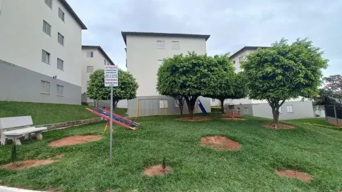 Apartamento reformado à venda com dois quartos, excelente localização em Indaiatuba-SP.