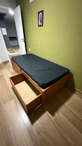 Cama de Solteiro de Madeira com Baú