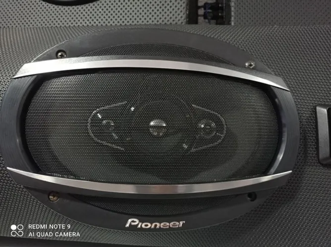 Alto falante 6x9 Pioneer ts-a6967s original instalado no seu carro 