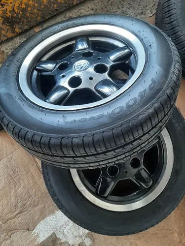 Roda aro 14 Joly preta brilhante Vw fusca 4x130 com pneu 185 65 14 meia vida jogo