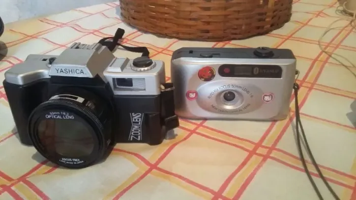 uma maquina câmera fotográfica