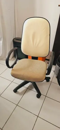 Cadeira de Escritório Giratória