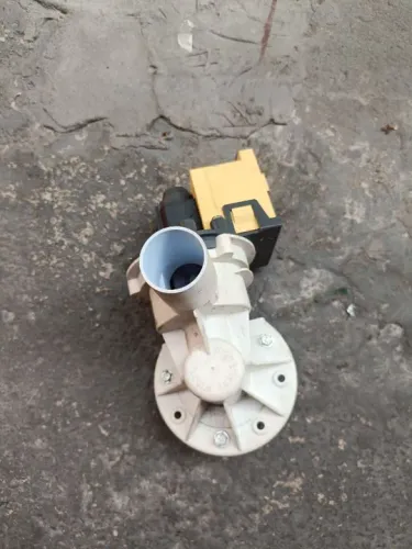 Bomba d'água da marca Consul