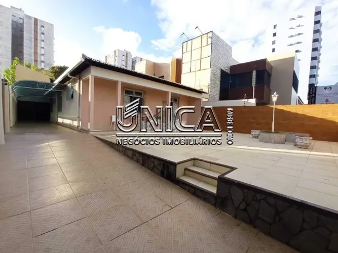 Compre Casa no bairro Treze de Julho