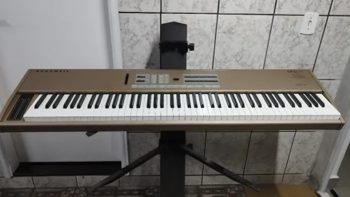 Teclado Kurzweil Champagne SP88