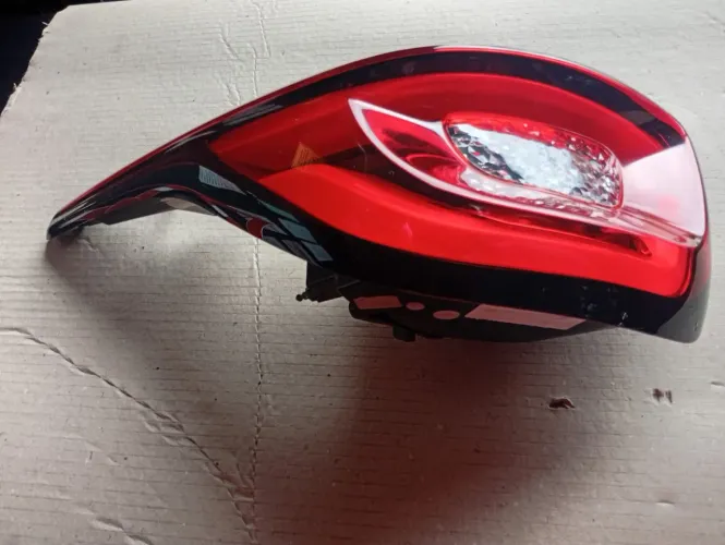 Lanterna Esquerda Fiat Toro Com Led 2018 A 2023 Original
