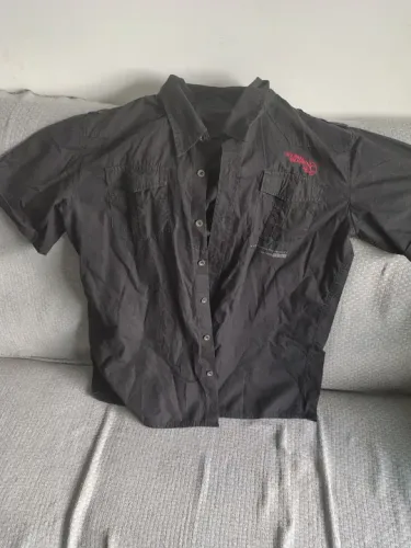 Camisa Preta de Manga Curta