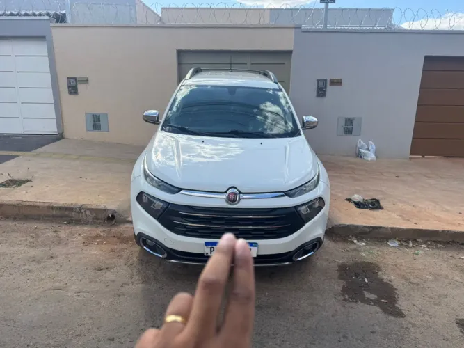 Fiat Toro Freedom 2.0 16V 4X2 TB Diesel Mec. 2017