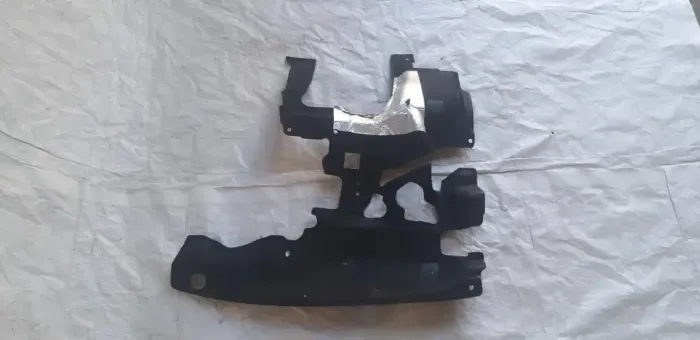 Manta Parede Corta Fogo Nissan Versa 2014 15 16 17 18 2019 (Usado)