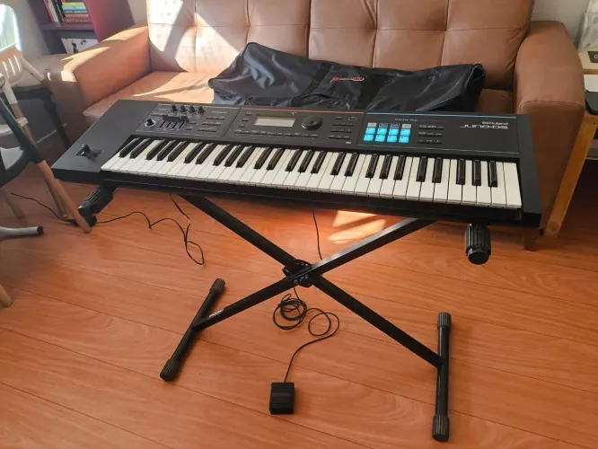 Teclado Roland Juno-DS - Ótimo estado!
