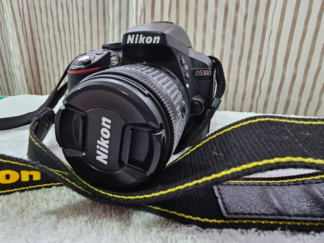 Câmera DSLR Nikon D5300