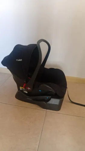 Kit Bebê Conforto Kiddo + Suporte Veicular + Par de Adaptadores