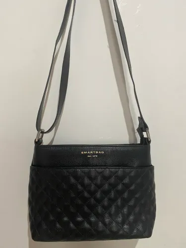 Bolsa smart Bag em Couro Preta 