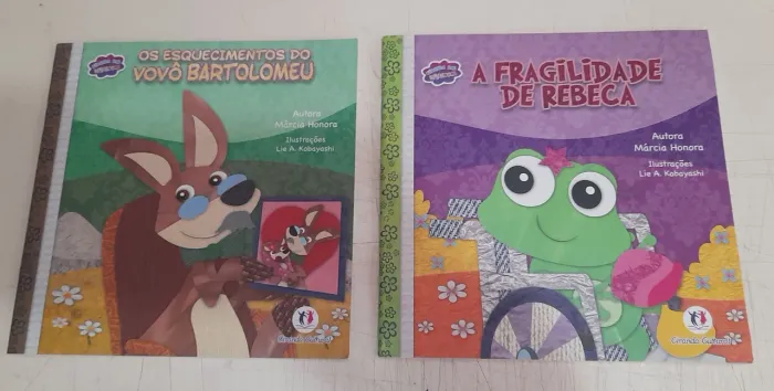 Livros infantis da parte da Coleção Ciranda das diferenças 