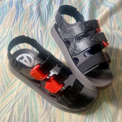 Sandália infantil MARVEL black panther TAM 31