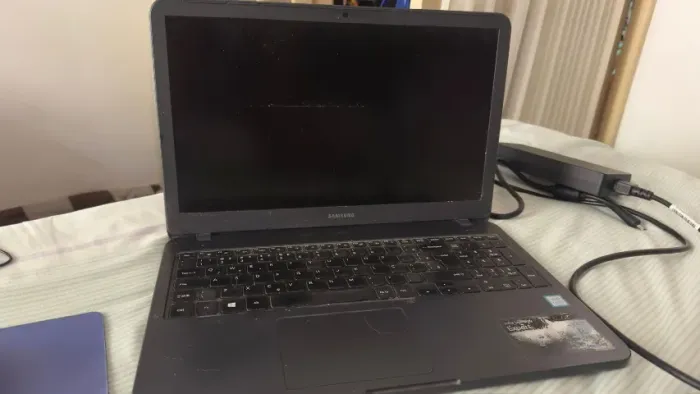 Notebook samsumg com 16GB memoria e 256GB SSD Modelo 350X NP350XBE