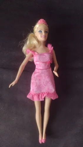 Boneca Barbie corpo de pano