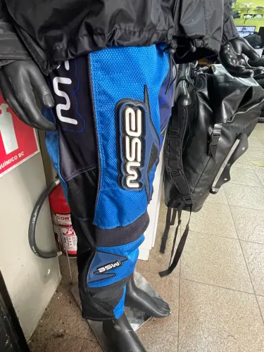 uma calça de motocross ASW Trail Shadow azul