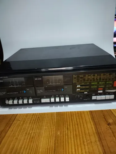 Toca disco e fita antigo marca Frahm MC4200