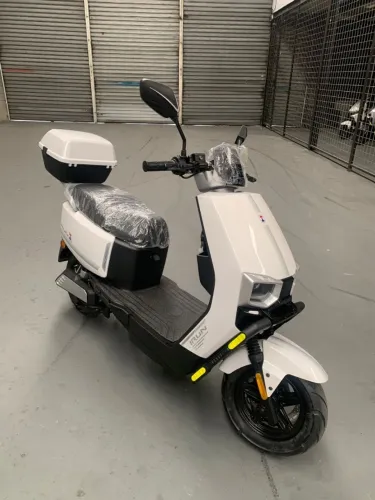 MOTO ELETRICA SCOOTER ELÉTRICA IRUN G15, MOTO ECONÔMICA, COM GARANTIA DE 1 ANO