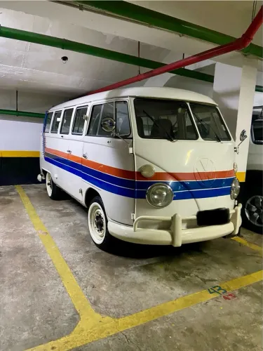 Volkswagen Kombi Standard/ Luxo/ Serie Prata 1968