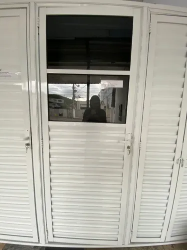 PROMOÇÃO - PORTA DE ALÚMINIO VIDRO FIXO BRANCO