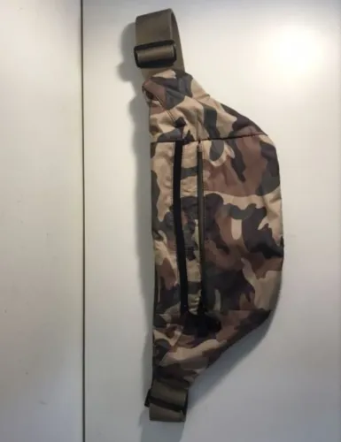 Pochete zara camuflada