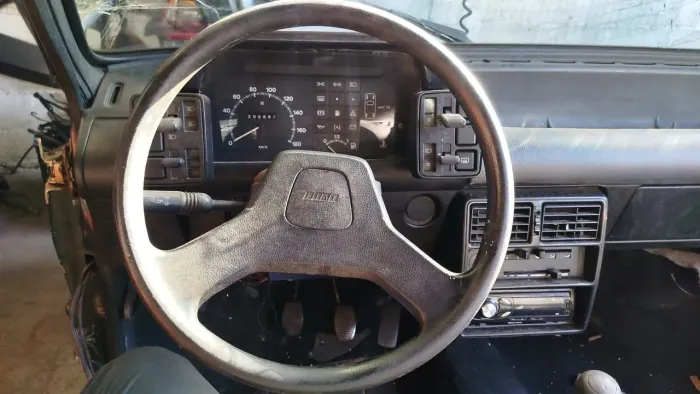 Volante Uno cs preto 