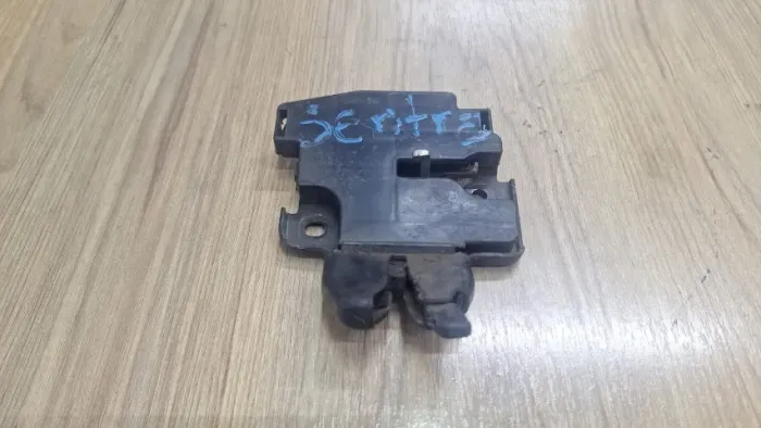 Fechadura Tampa Traseira Sentra