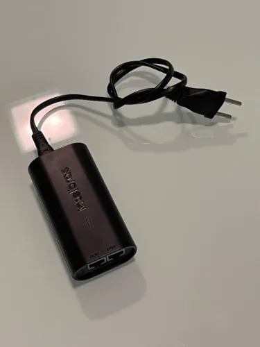 Injetor PoE Ativo Intelbras PoE 200 AT - 30?W, Gigabit 10/100/1000 Mbps, compatível 802.3a