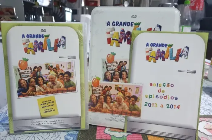 Box DVD A Grande Família com luva metal (lata) ultima temporada com 4 discos Original
