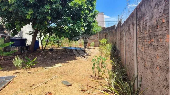 Venda de terreno plano e de esquina no Terra Branca com 200m²